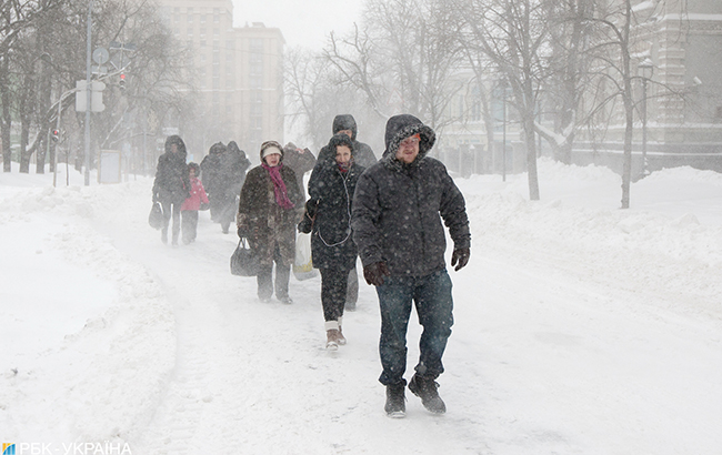 Штормове попередження: на Україну обрушаться снігопади та хуртовини